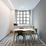 Armani House, Superior Apartment In City Center