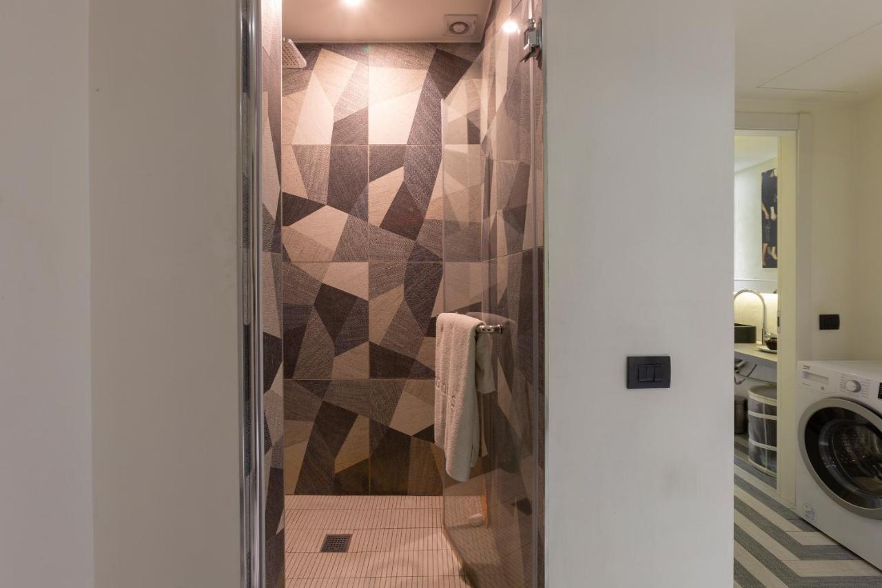 Armani House, Superior In Center Apartment *